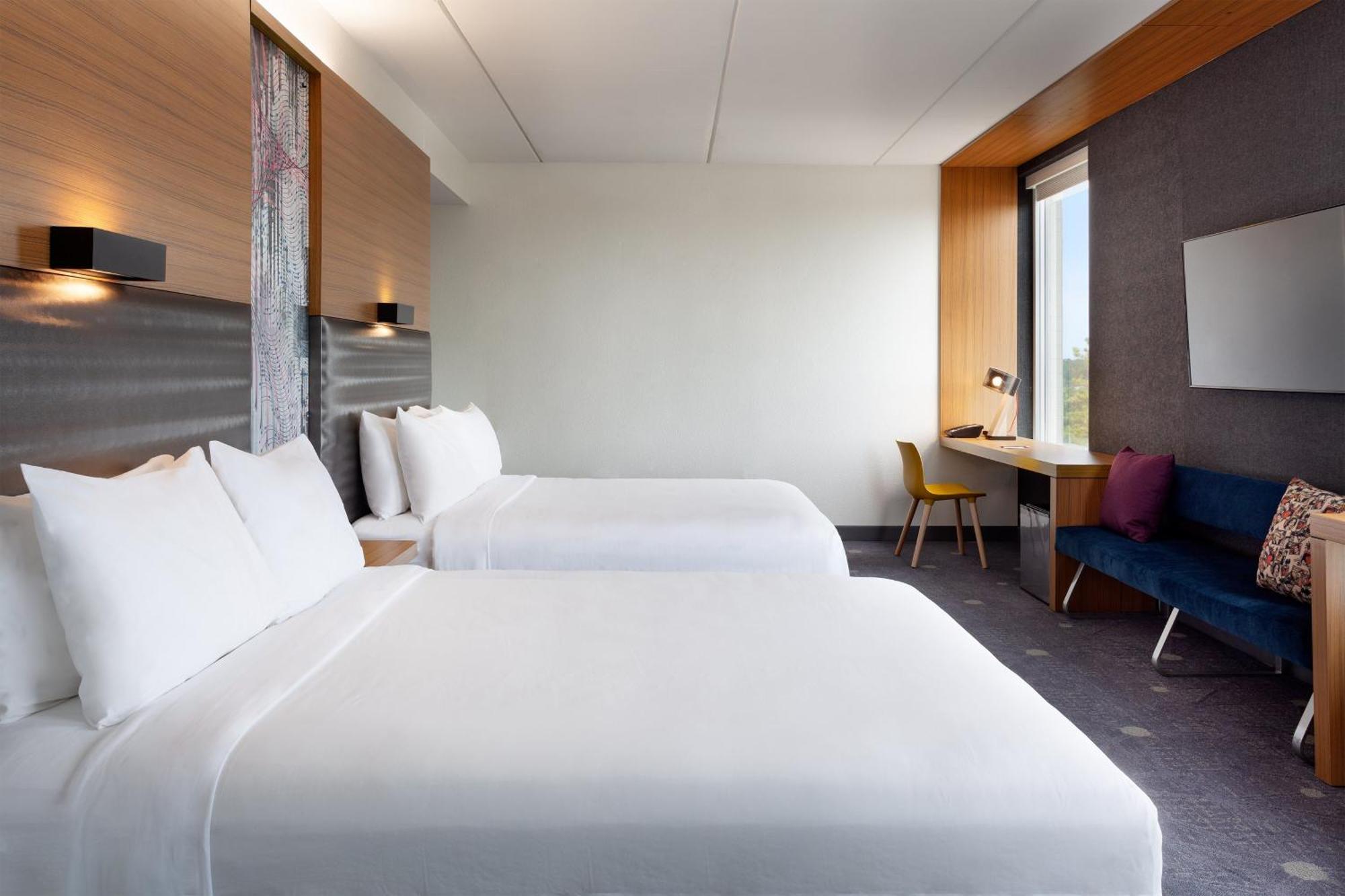 Aloft Tapestry Park Hotel