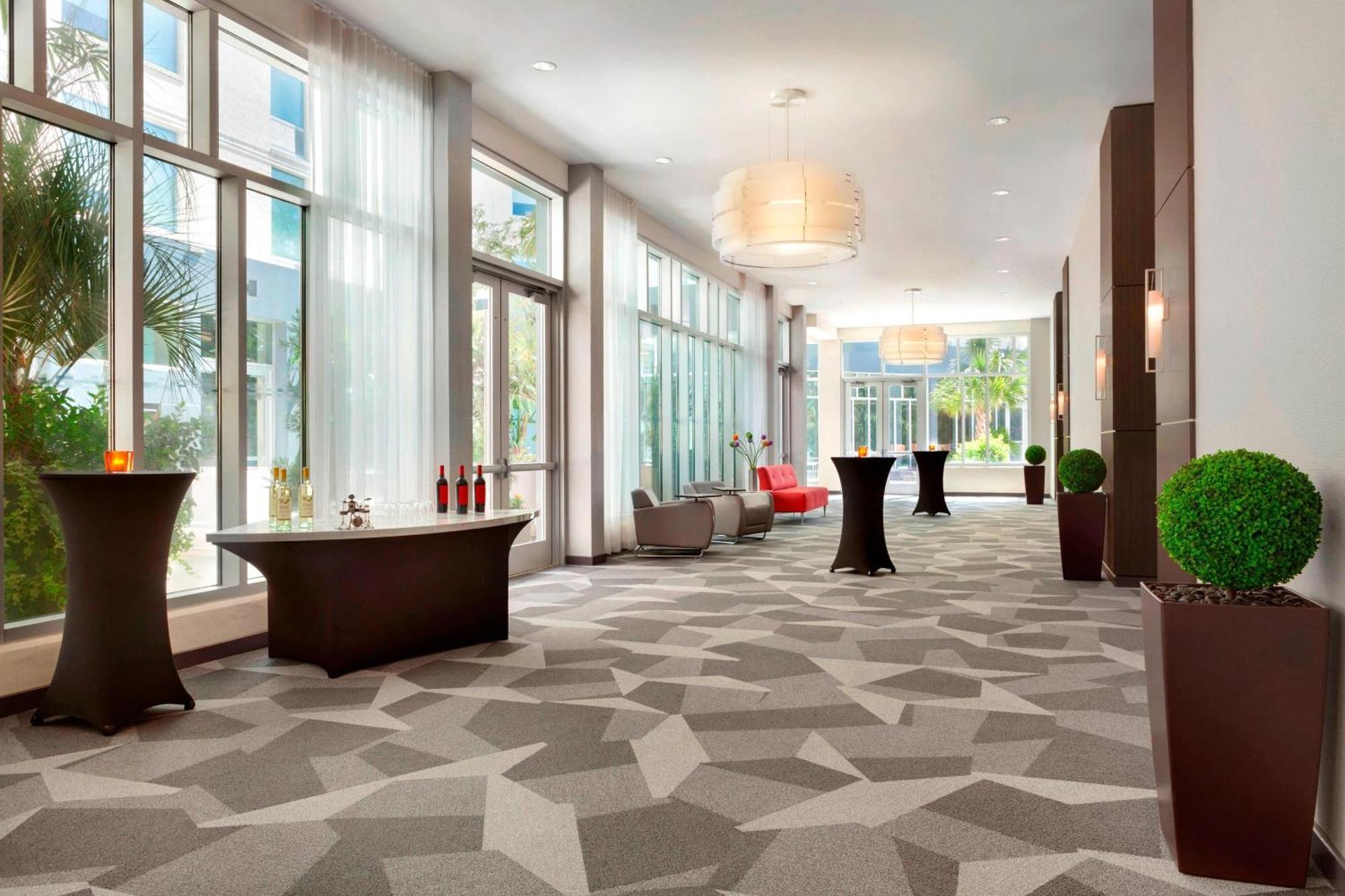 Aloft Tapestry Park Hotel Jacksonville
